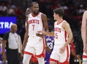 虎扑体育-杜兰特赛事官方发布关键助攻新规，独行侠争议不断！的简单介绍