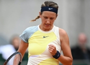 虎扑体育-阿扎伦卡迎来三赛季高光表现，篮网球迷沸腾！的简单介绍