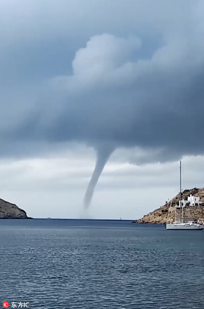 橄榄球赛场再起风云:滇池赤兔队惊险晋级齐鲁火箭队,赛场气氛火爆节奏掌控在手(济南猛犸美式橄榄球队) 橄榄球赛场再起风云:滇池赤兔队惊险晋级齐鲁火箭队,赛场气氛火爆节奏掌控在手(济南猛犸美式橄榄球队)