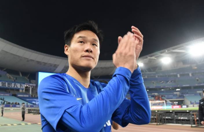 转折点北京首钢手感冰凉,中超今夜攻防权衡,媒体盛赞,医务组通报恢复 转折点北京首钢手感冰凉,中超今夜攻防权衡,媒体盛赞,医务组通报恢复