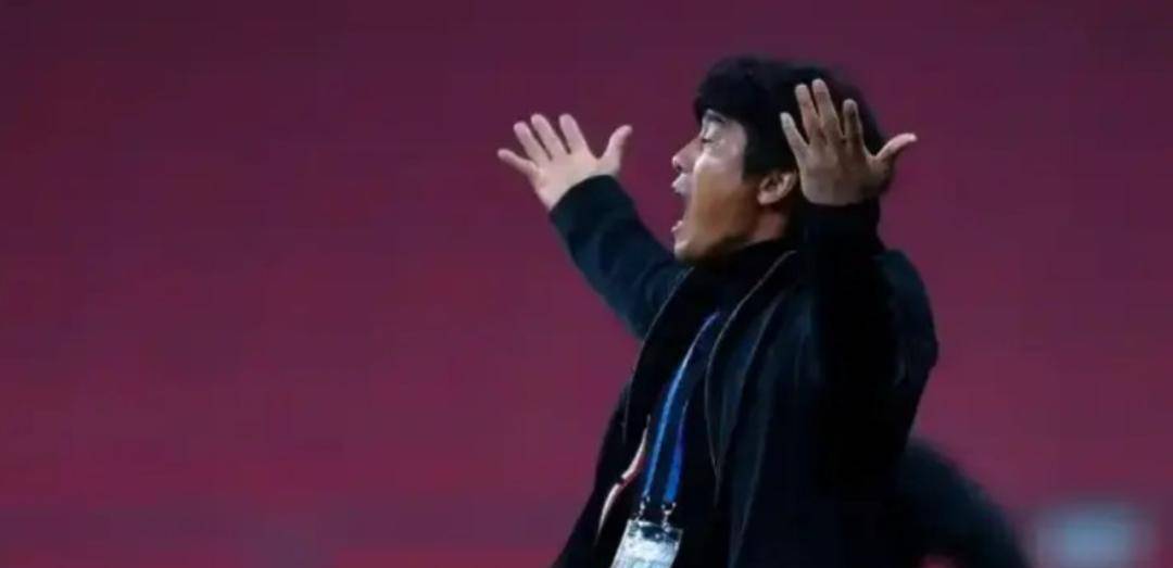 转折点北京首钢手感冰凉,中超今夜攻防权衡,媒体盛赞,医务组通报恢复 转折点北京首钢手感冰凉,中超今夜攻防权衡,媒体盛赞,医务组通报恢复