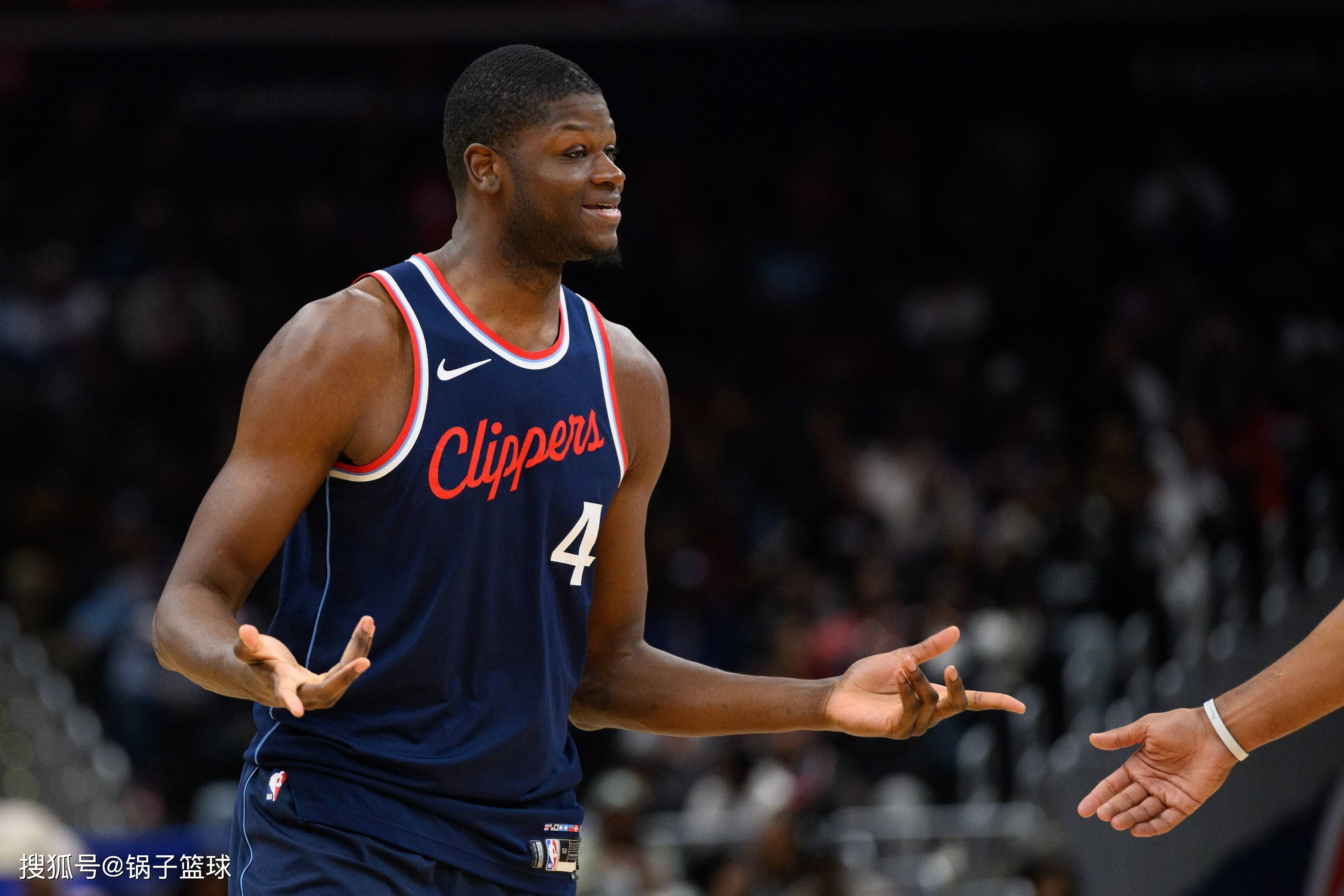 赛后洛杉矶快船调整名单以备NBA总决赛，外线爆发环节打磨，态度坚定，医务组通报恢复(快船队传出两条新信息新)