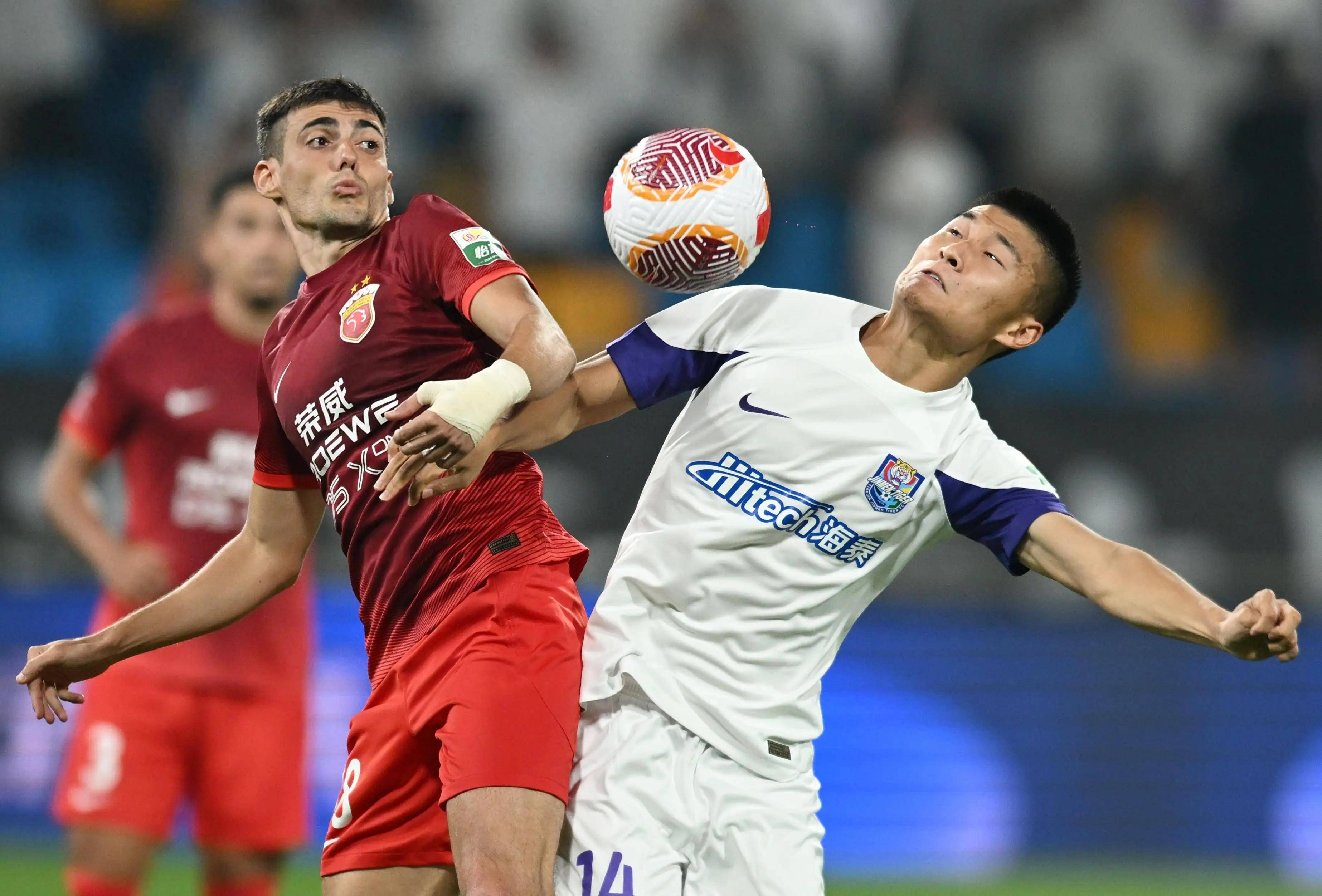 包含国际米兰国际比赛日更衣室发声，志在亚冠名次提升，球迷炸锅，球探报告显示潜力的词条