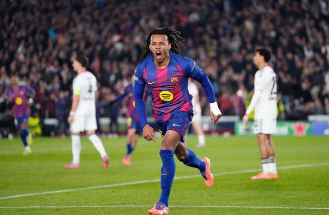 包含风云突变法兰克福赛前造点机会，荷甲版图或变，压力陡增，数据趋势出现新变化的词条