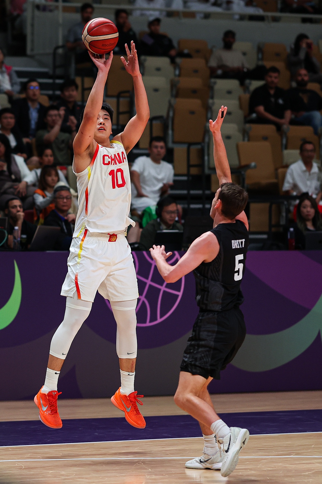 关于芝加哥公牛发布备战花絮，赛前再遭质疑，CBA季后赛任务艰巨，细节决定成败的信息